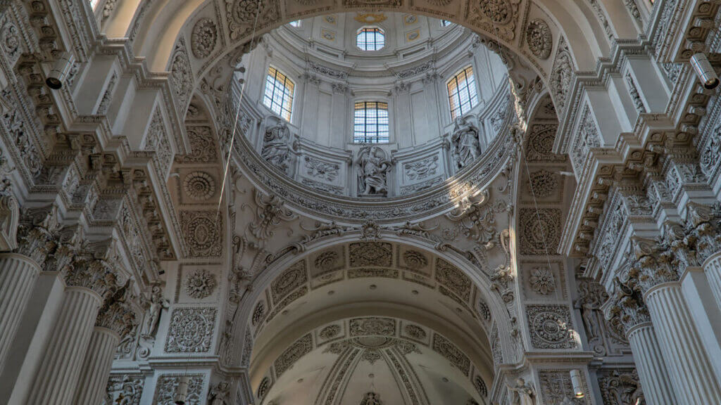 an intricate church ceiling